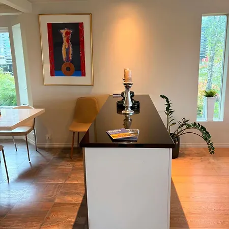 Villa Spacious With Terrace & Car Charger Bergen
